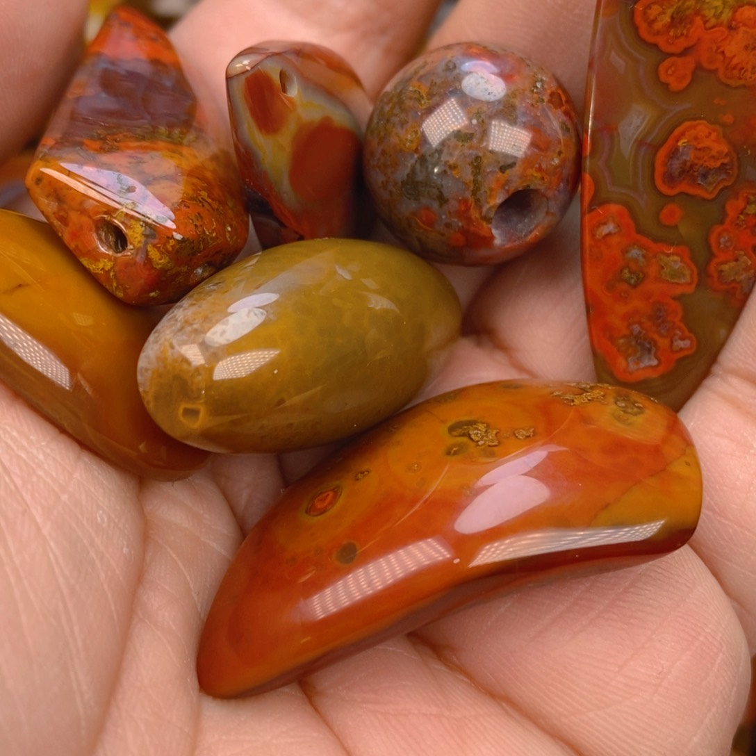 玛瑙/玉髓颈饰未镶嵌