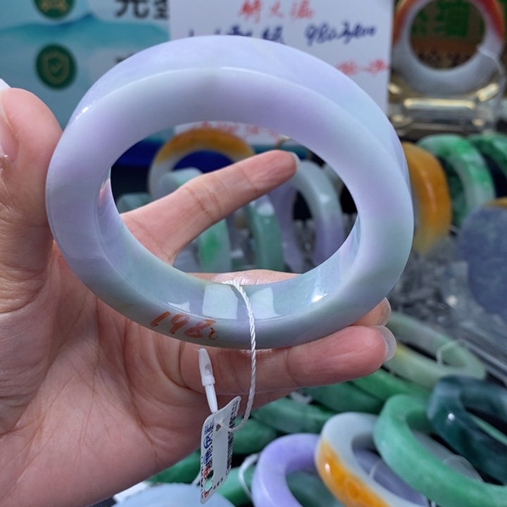 未镶嵌天然翡翠A货定制翡翠山**兰