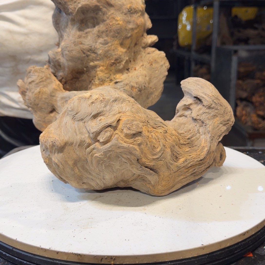 意***间木王一刀琥珀木摆件B65