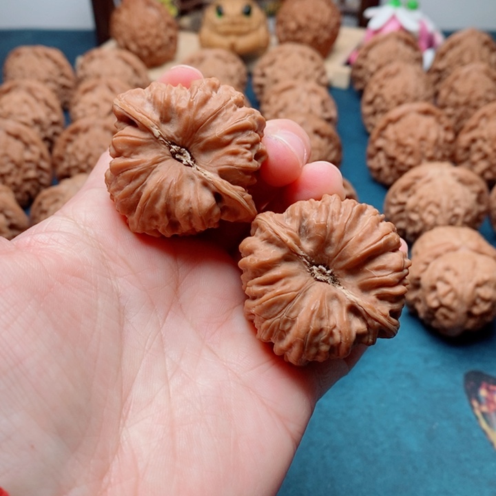 把件文玩核桃平谷凹底40