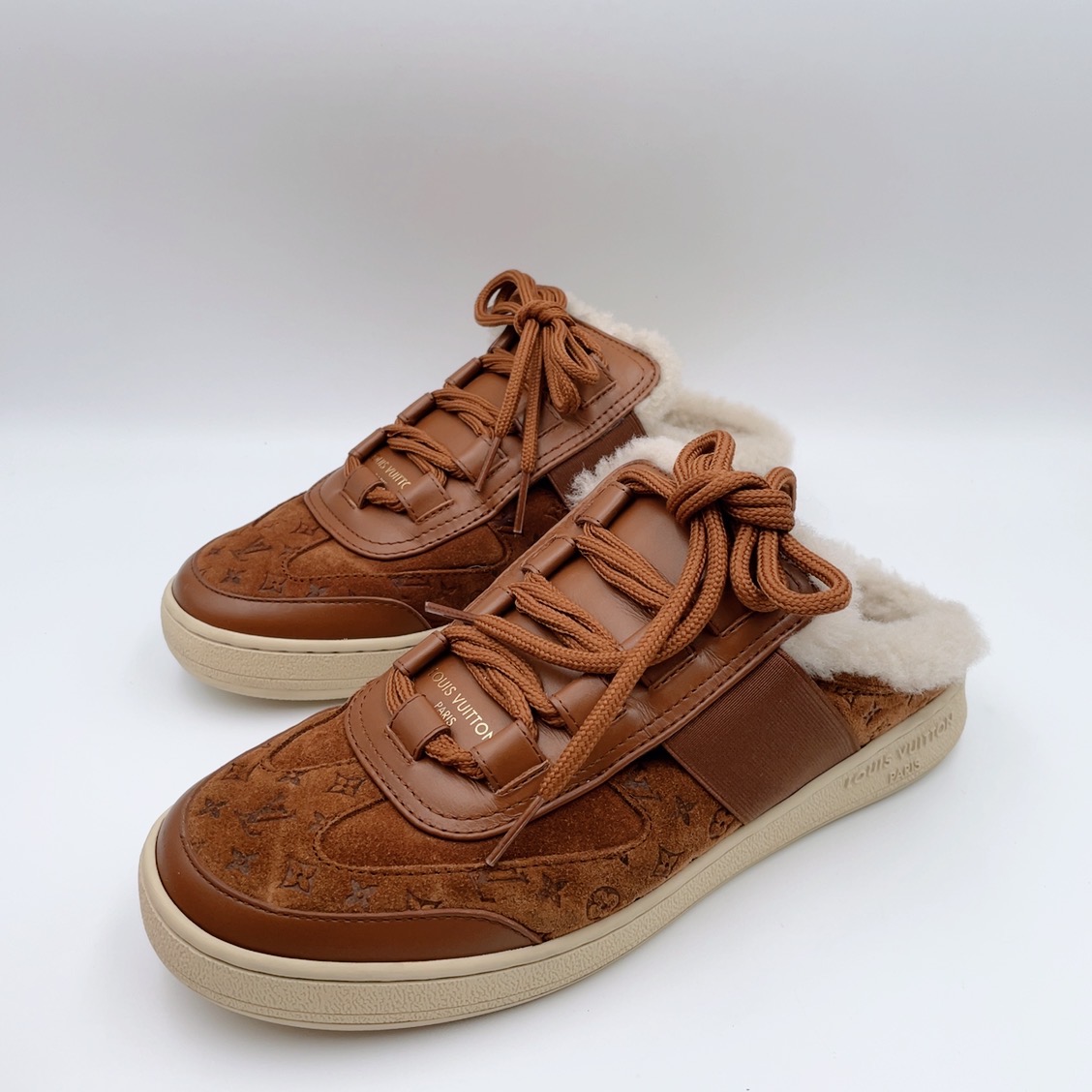 95新 LouisVuitton/路易威登 38码麂皮半拖毛毛拖鞋my590