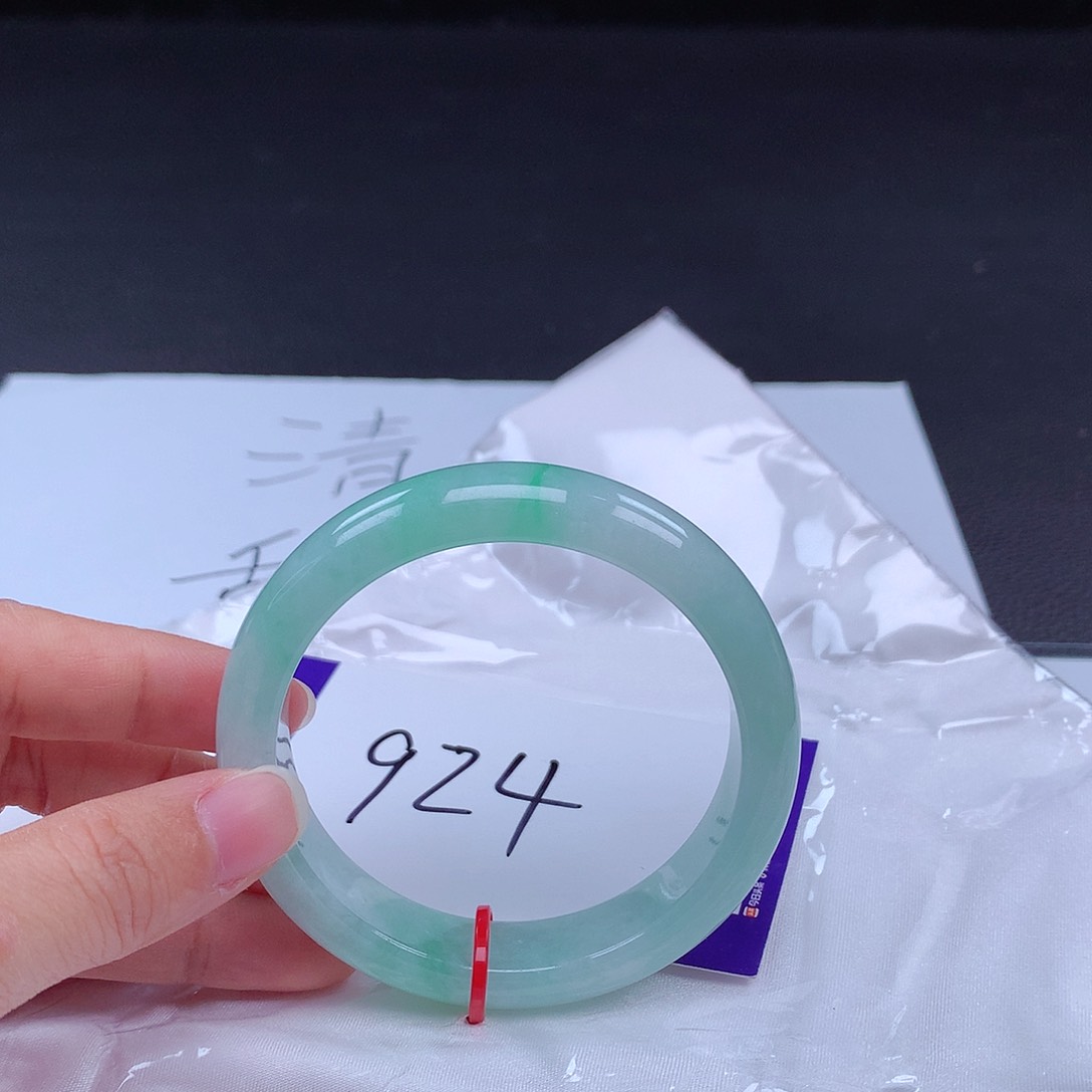 翡翠手镯未镶嵌手镯22019