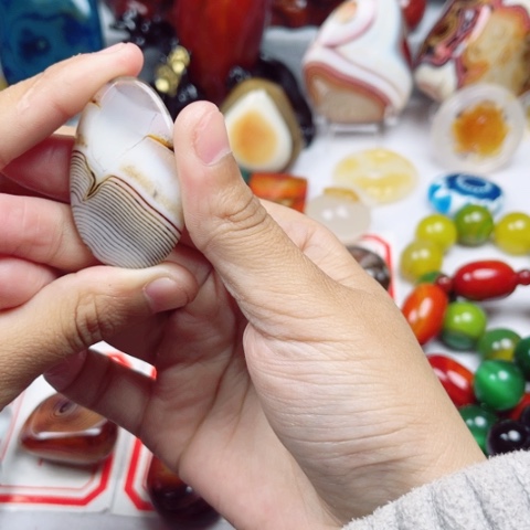 玛瑙/玉髓耳饰未镶嵌