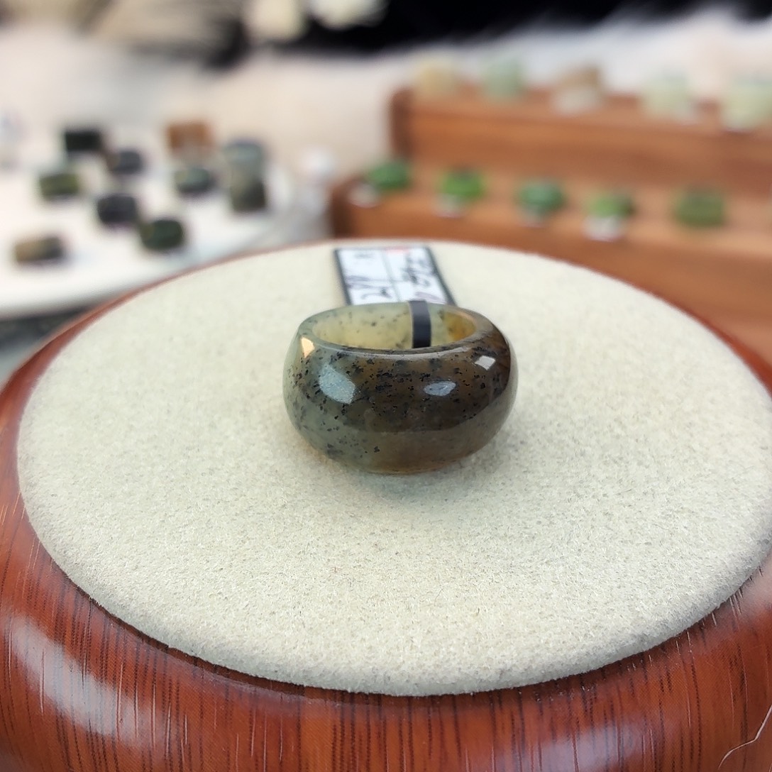 和田玉未镶嵌戒指i9糖青花馒头15.6mm