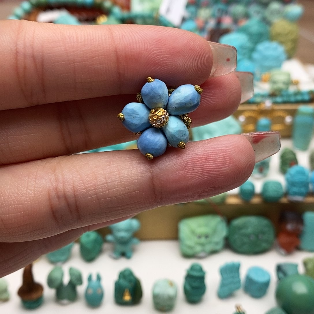 绿松石饰品18K金镶嵌