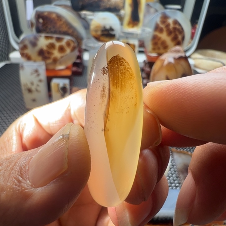 未镶嵌玛瑙/玉髓珠宝奇石