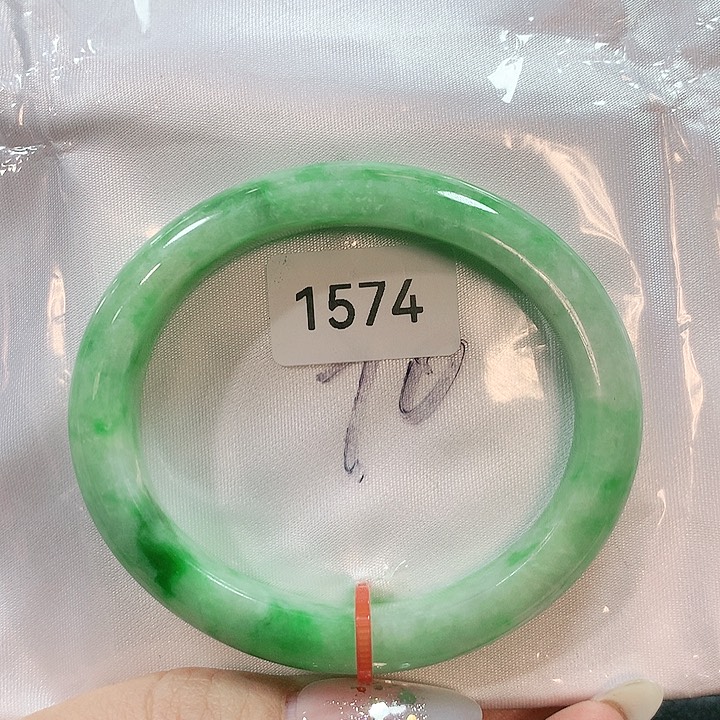 翡翠手镯未镶嵌天然翡翠手镯56