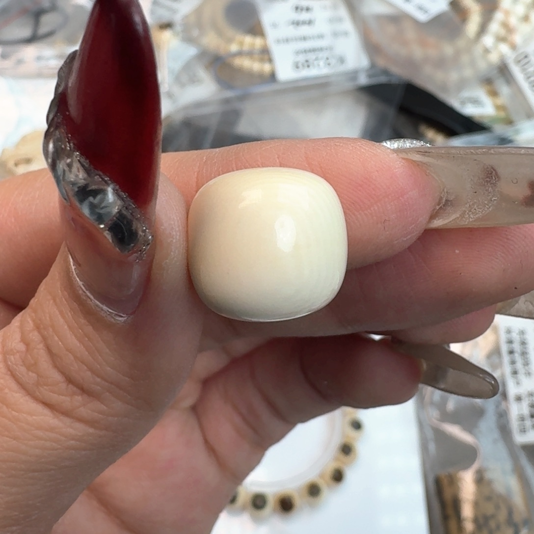 柏香籽/百香籽吊坠猛犸