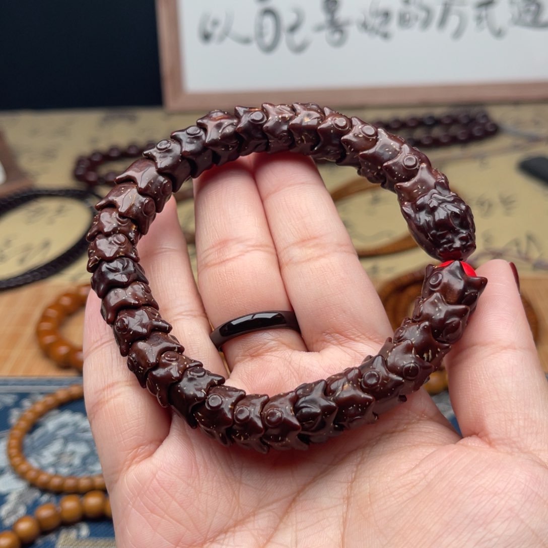 紫金鼠手串雕刻龙串