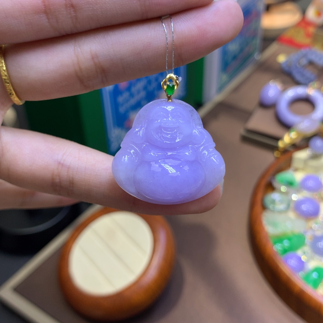 翡翠18K金镶嵌颈饰翡翠