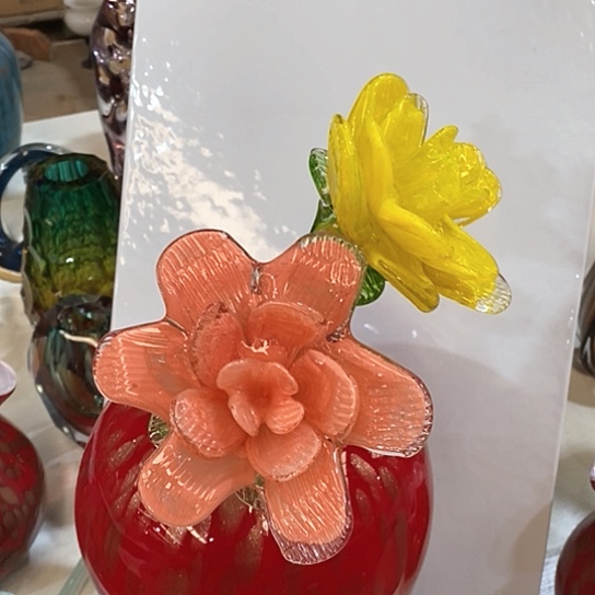 琉璃花瓶高45厘米宽9厘米