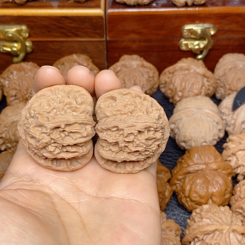 【闪购商品】文玩核桃吊坠白狮子40