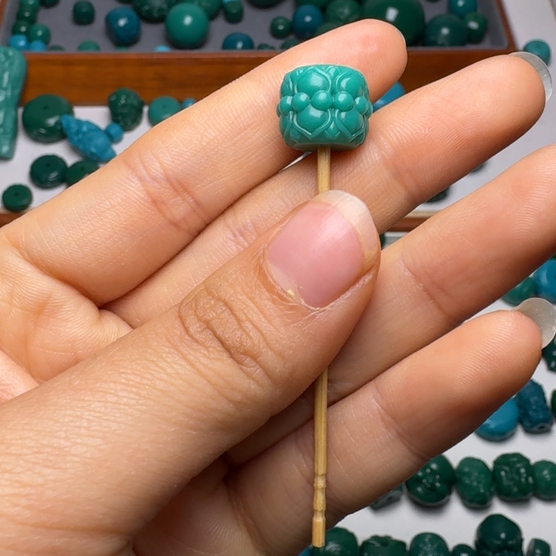 琉璃颈饰科技松配饰