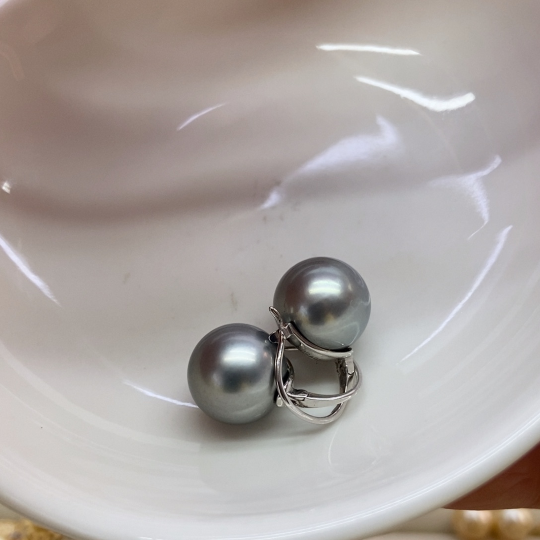 海水珍珠耳饰18K金镶嵌