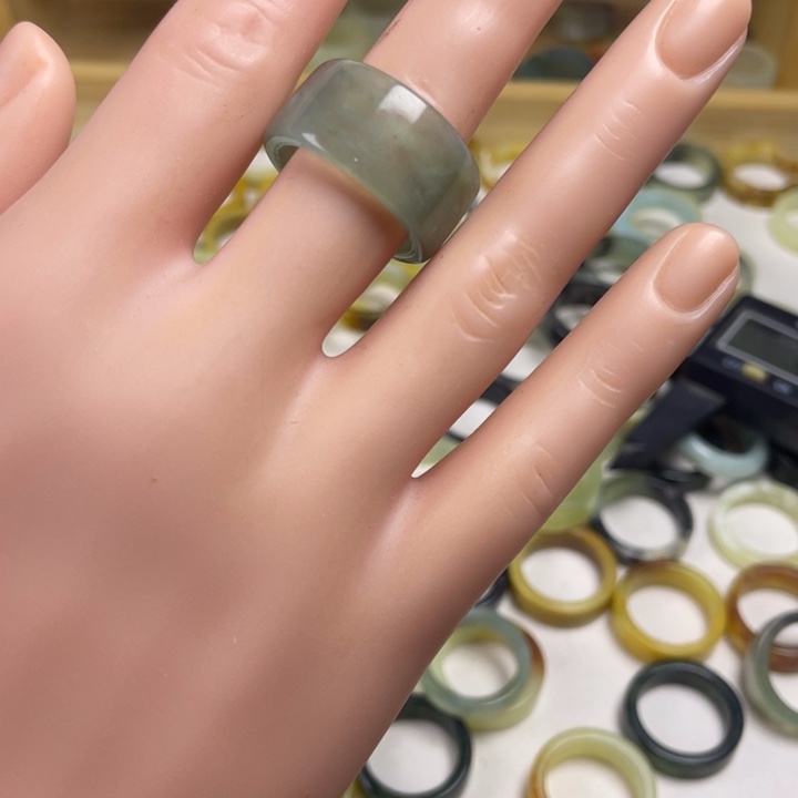 蛇纹石玉合金戒指18