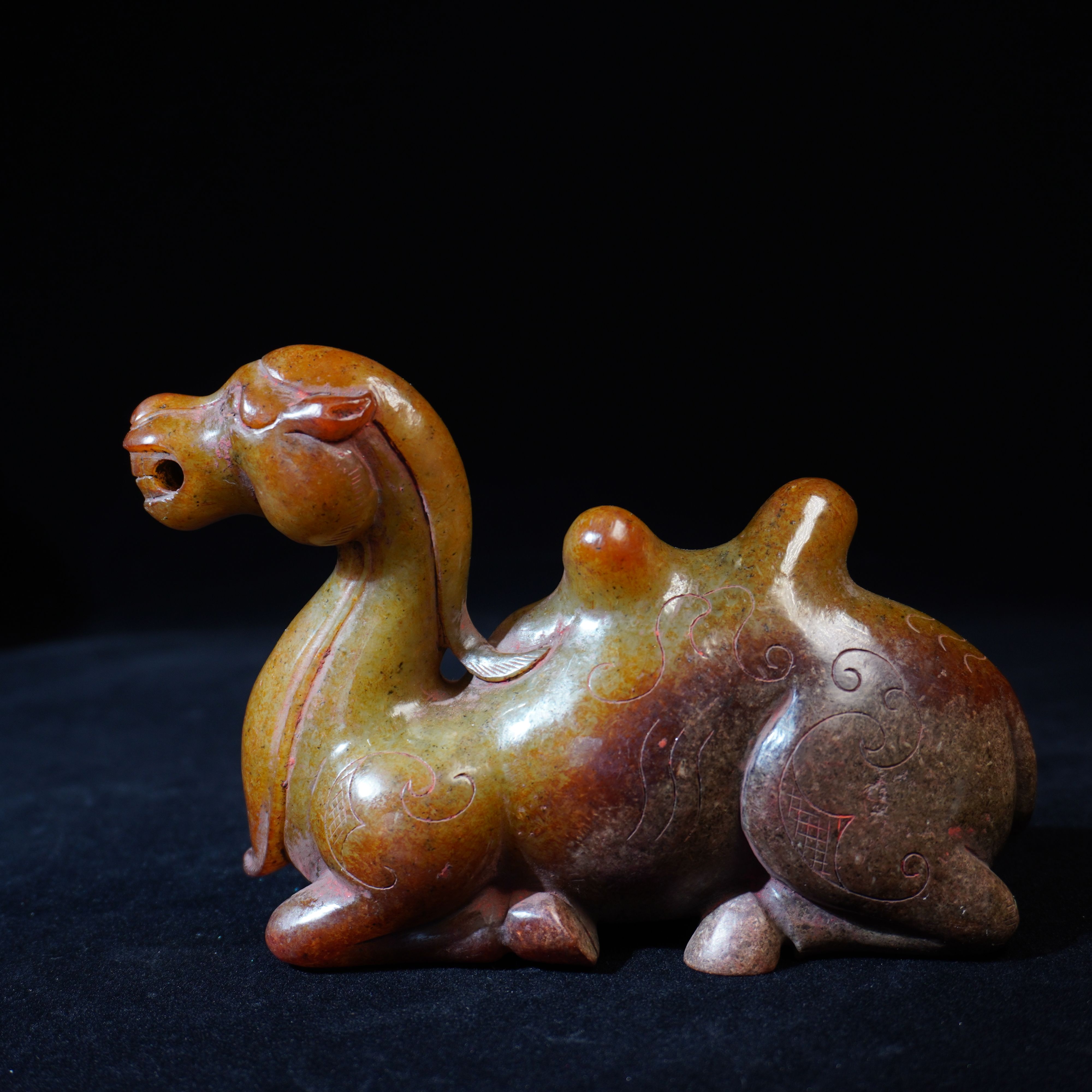 10SL4 明 和田玉骆驼摆件