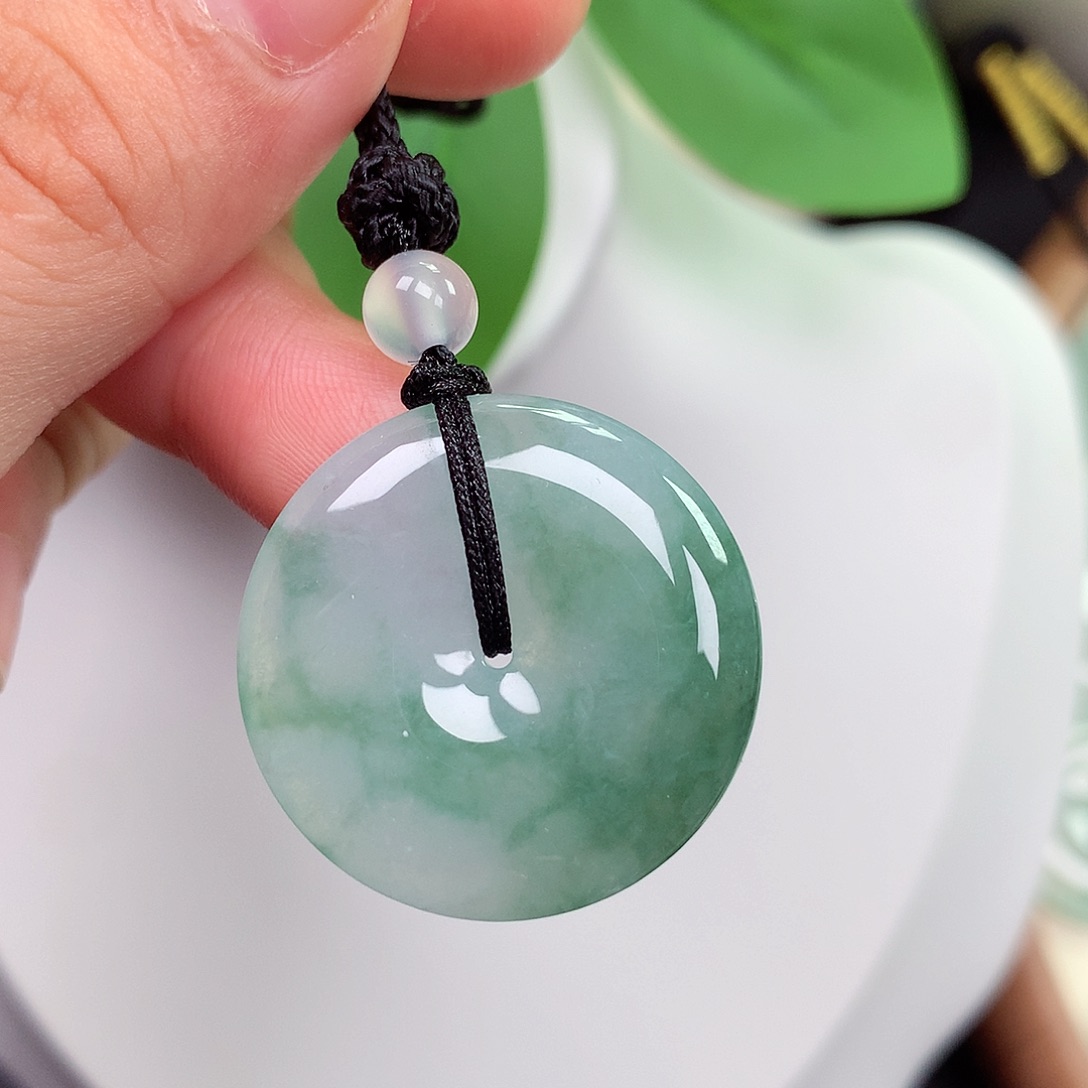 颈饰未镶嵌翡翠平安扣 27.6x5.2mm