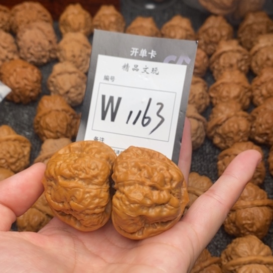 吊坠桃核我是第一百41