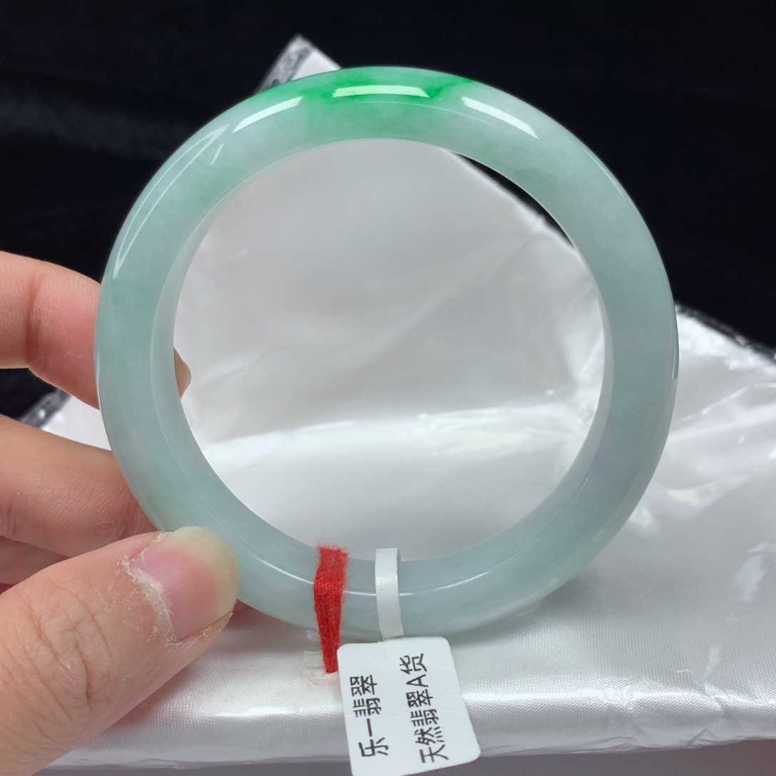 翡翠手镯（圆镯）未镶嵌58.3