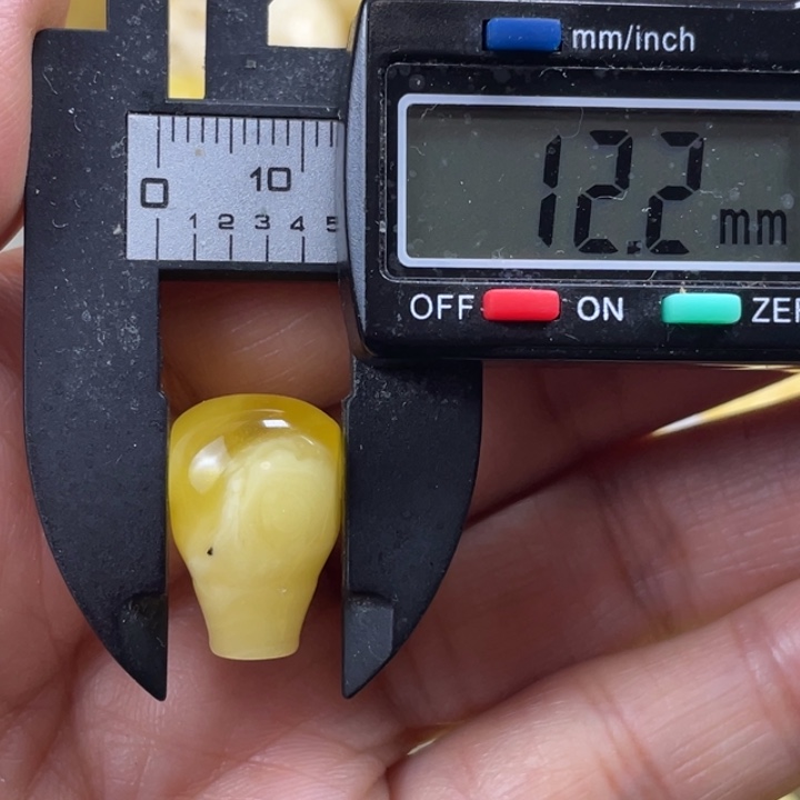 蜜蜡未镶嵌裸石11杂