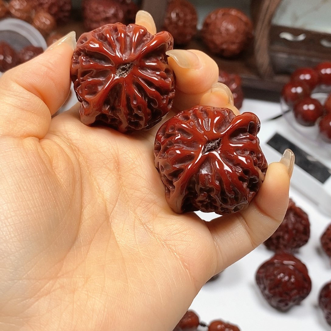 吊坠橄榄核?****.宫灯