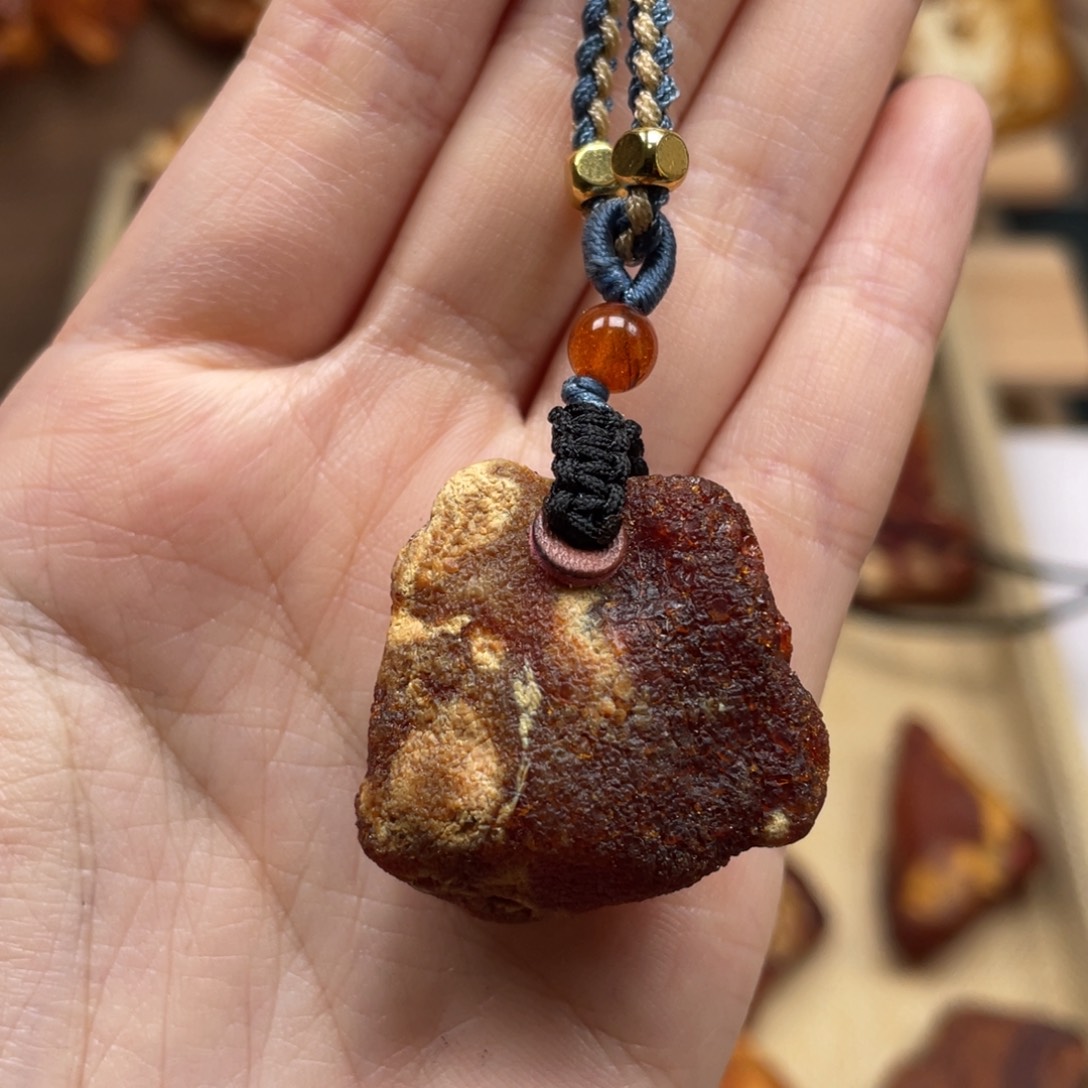 琥珀未镶嵌珠宝奇石