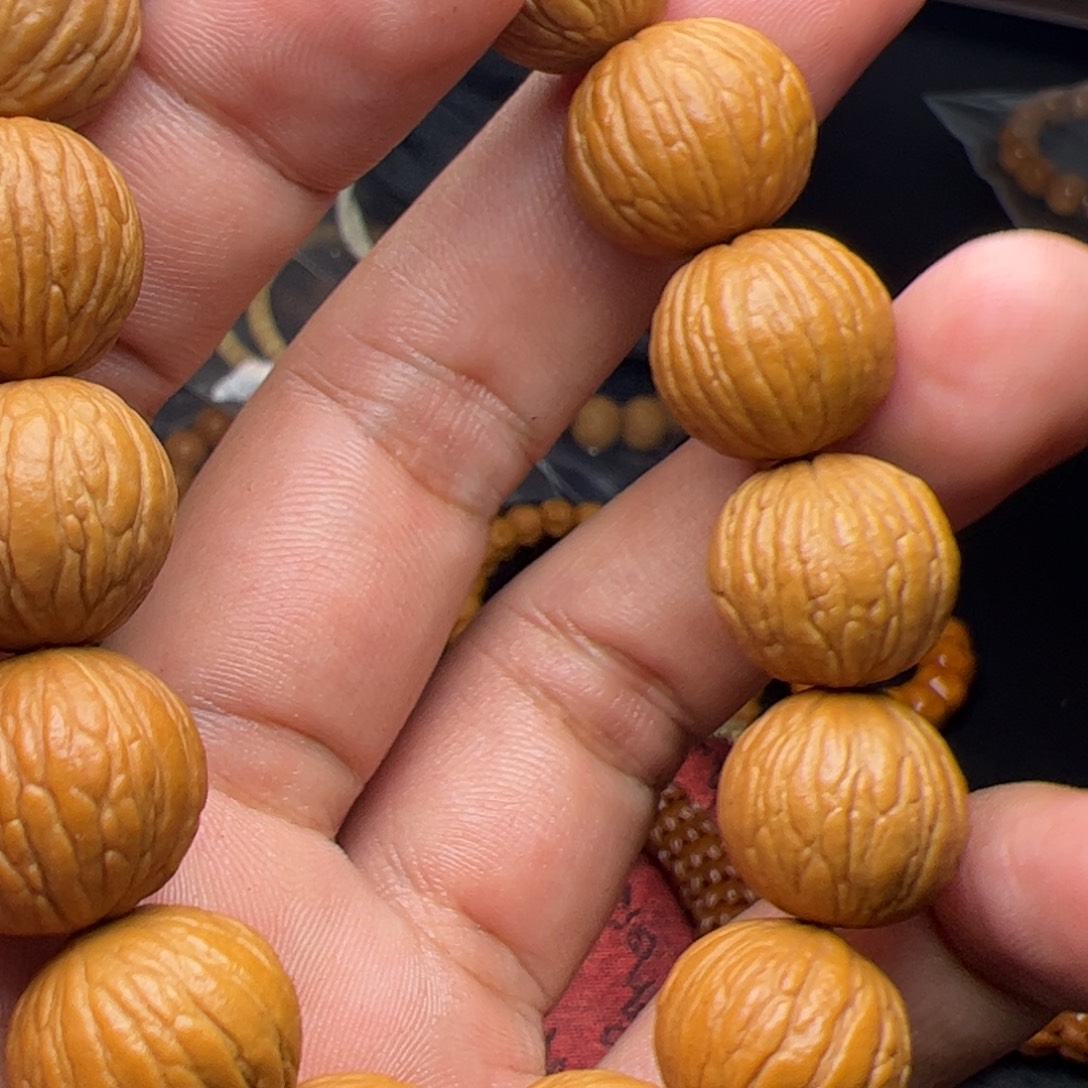 N***N吊坠猴头核桃噢距离