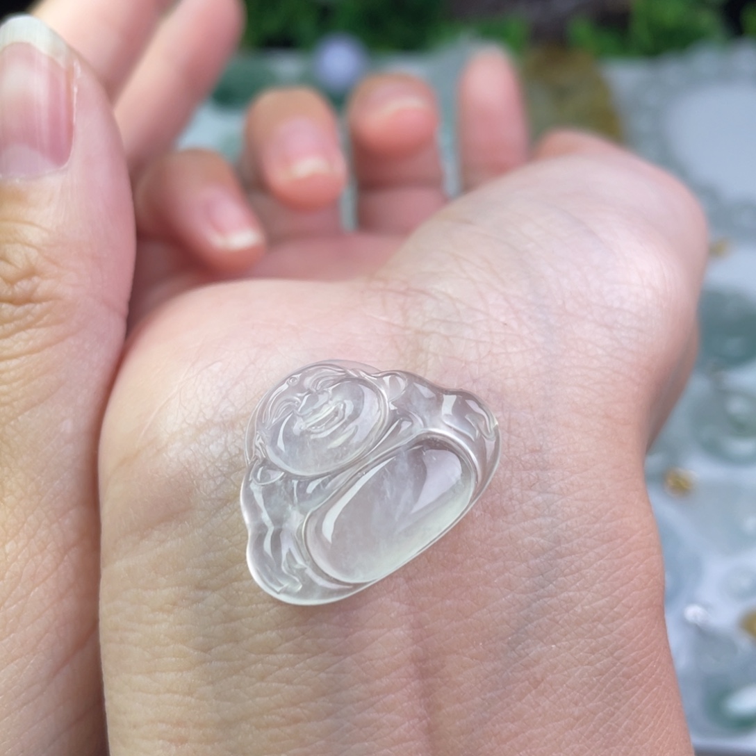 翡翠未镶嵌颈饰一刀切佛公