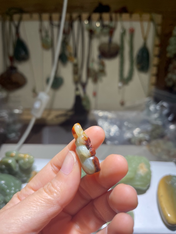 太阳人黄白河磨玉
