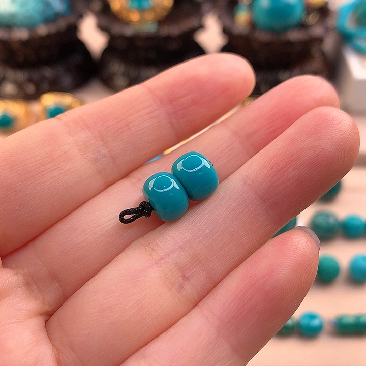 绿松石配饰未镶嵌