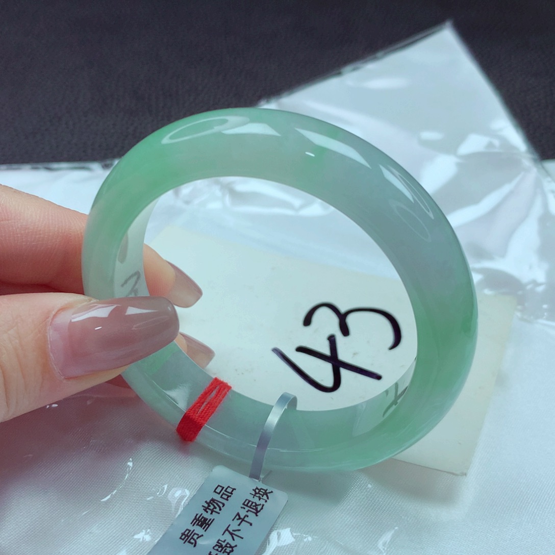 翡翠手镯未镶嵌手镯52