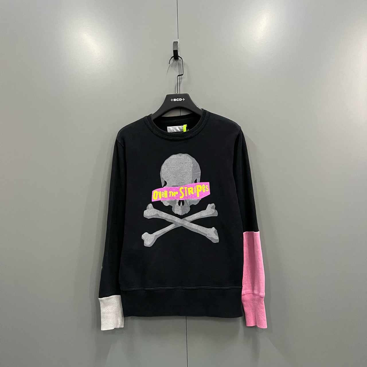 95新  （jp）220 mastermind Japan mmj 撞色骷髅卫衣 M码