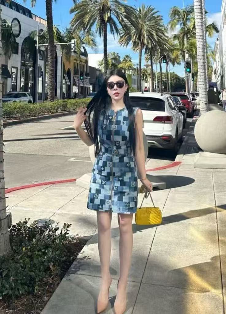 全新未使用 LouisVuitton/路易威登  棋盘格牛仔连衣裙 34码 