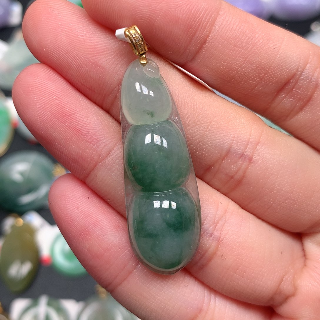 颈饰18K金镶嵌翡翠翡翠吊坠