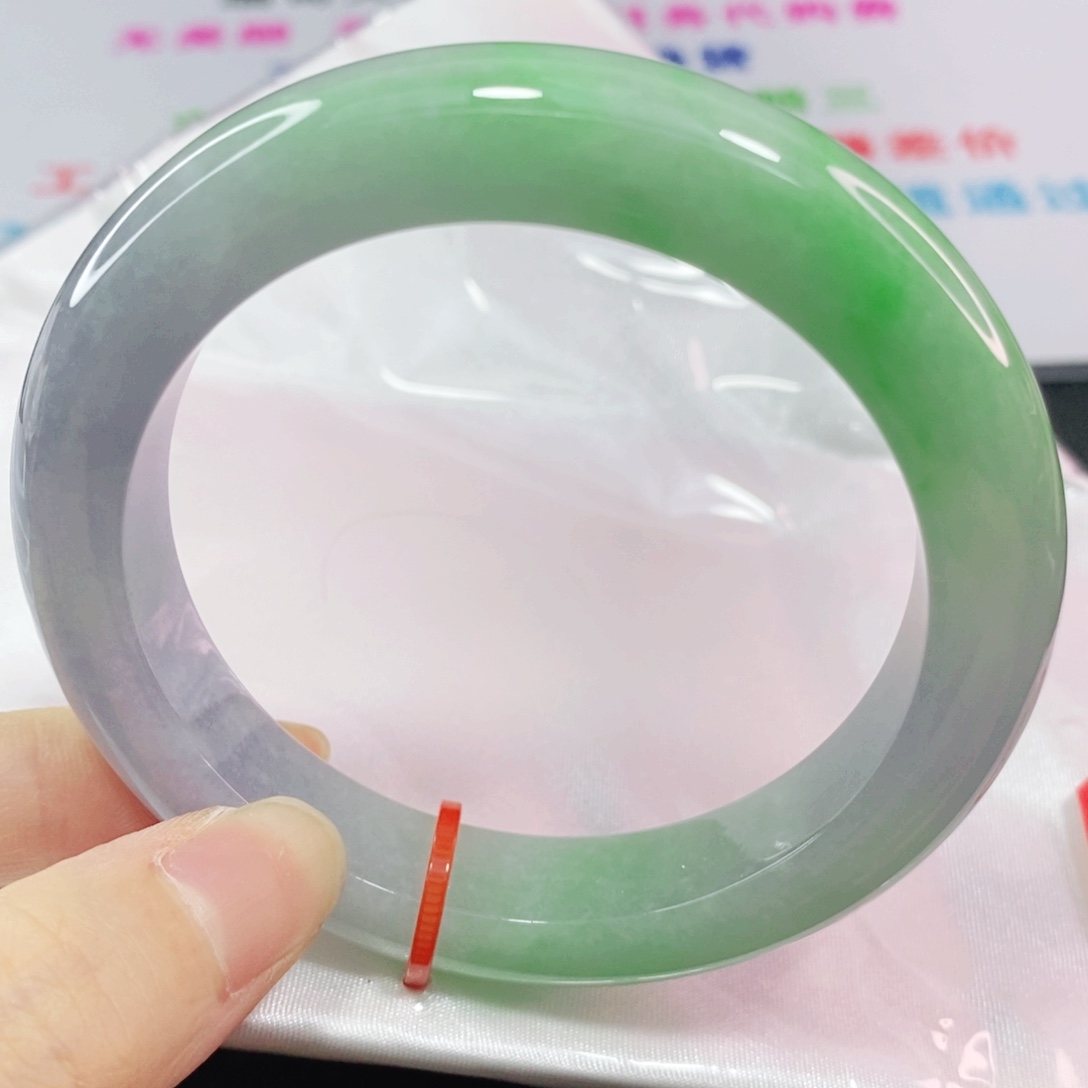 翡翠手镯未镶嵌56.8正圈