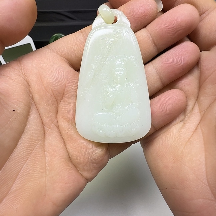 和田玉未镶嵌颈饰临*