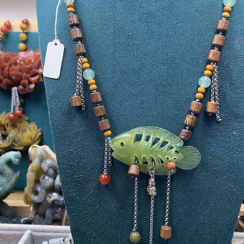 【闪购商品】蛇纹石玉吊坠未镶嵌