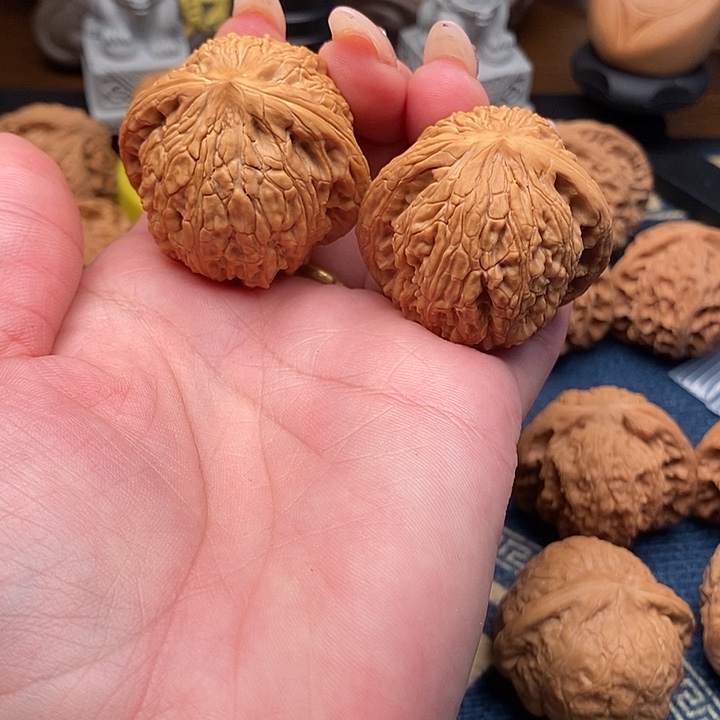 文玩核桃吊坠泥鳅背41修