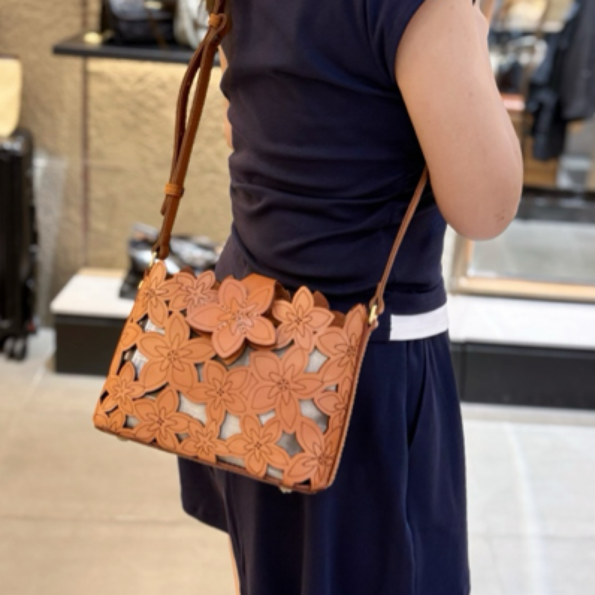 食草堂手工头层皮 单肩斜挎包 知语-1