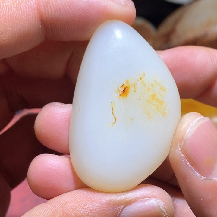 和田玉39克原石未镶嵌