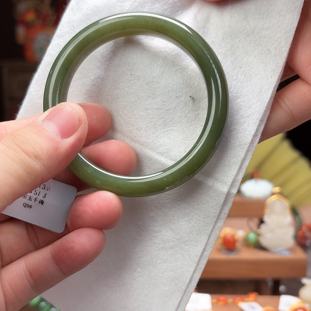 和田玉手镯未镶嵌dd2手镯58.5mm