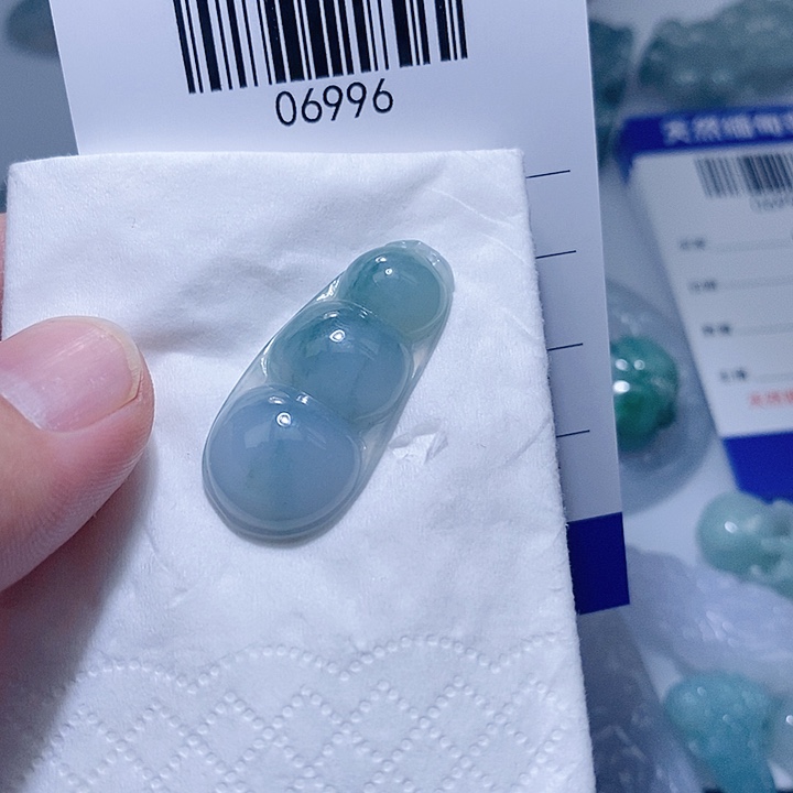 翡翠未镶嵌颈饰天光墟翡翠市场现金代购