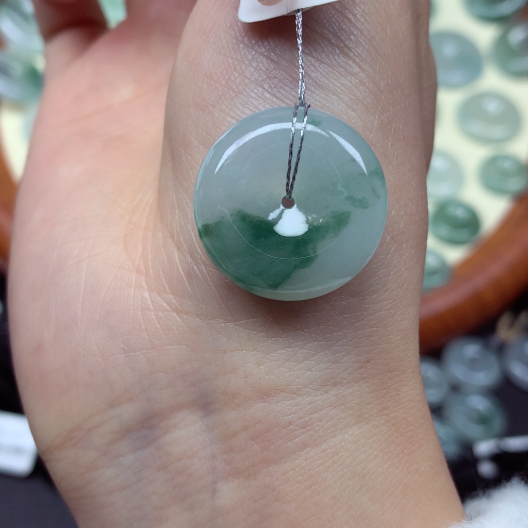 翡翠未镶嵌颈饰吊坠21.5/5.5mm