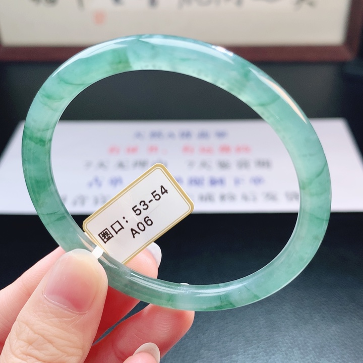 翡翠未镶嵌手镯翡翠手镯135