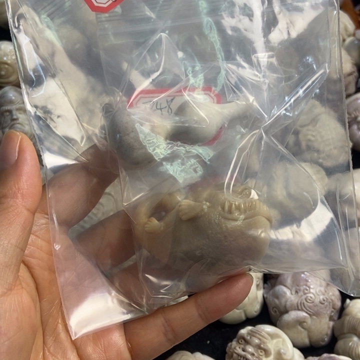 黑***n配饰鹿角雕刻补差价出