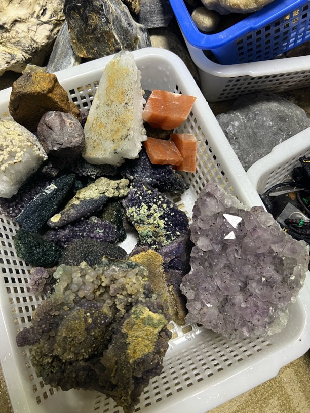 小溪里的石头，摆件