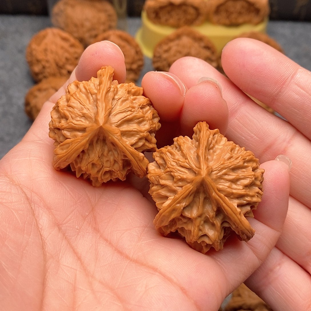 文玩核桃把件精品特价盘山三棱39+全品