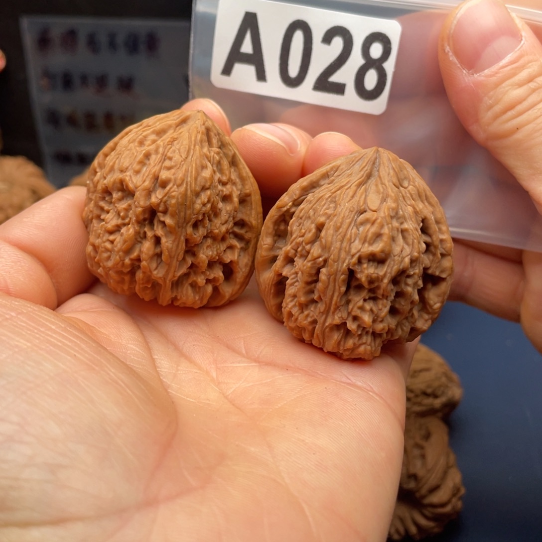 文玩核桃把件南疆凹底丑39