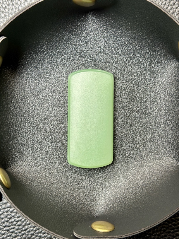 【俄料】和田玉碧玉夹层料高冰粉绿吉祥平安牌平安无事牌