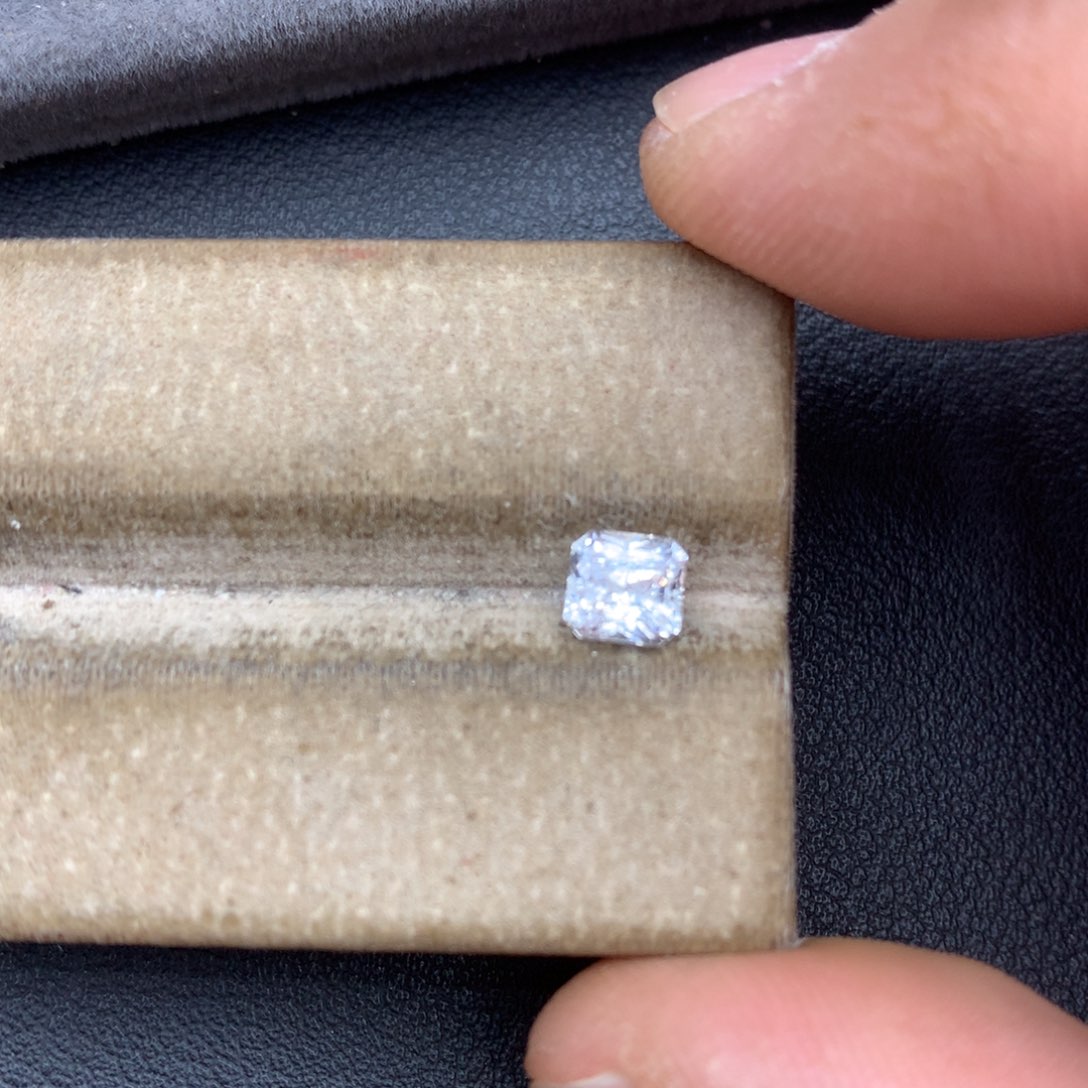 裸石蓝宝石1.04ct